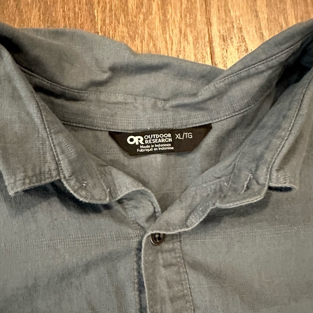 Outdoor Research Blue and Green Casual Button Down Shirt - Picture 11 of 13